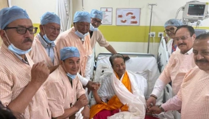 হাসপাতালে উত্তর কোরিয়ার মতো আচরণের অভিযোগ সোনম ওয়াংচুকের